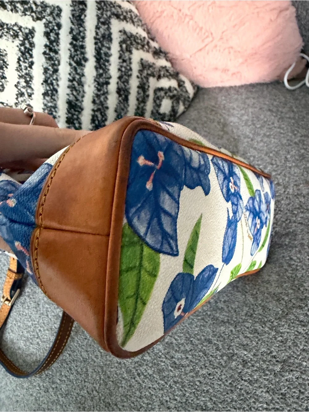 Dooney & Bourke White Blue Floral Crossbody with Tan Trim